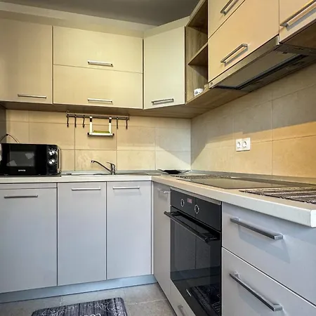 Collection At Coresi Apartamento *